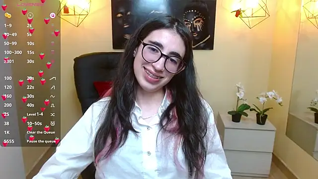 Snapshot of LenaRoses chatting on January 2025 08:22:02 PM LenaRoses online show from January 2025 08:22:02 PM