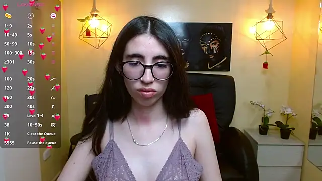 Snapshot of LenaRoses chatting on January 2025 08:49:02 PM LenaRoses online show from January 2025 08:49:02 PM