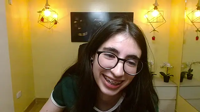 Snapshot of LenaRoses chatting on March 2025 12:38:01 AM LenaRoses online show from March 2025 12:38:01 AM