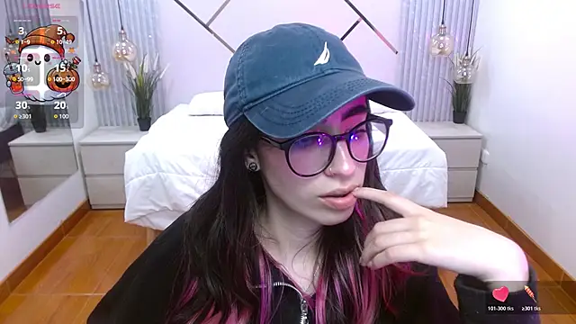 Snapshot of LenaRoses chatting on October 2025 08:42:01 PM LenaRoses online show from October 2025 08:42:01 PM