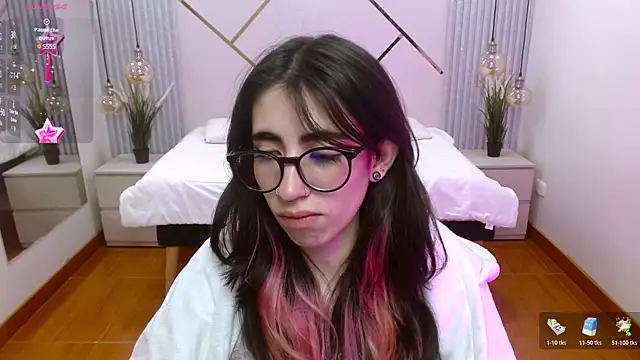 Snapshot of LenaRoses chatting on November 2025 12:50:02 PM LenaRoses online show from November 2025 12:50:02 PM