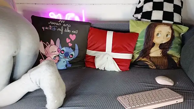 nicollewetpussy online show from January 2025 06:56:02 PM