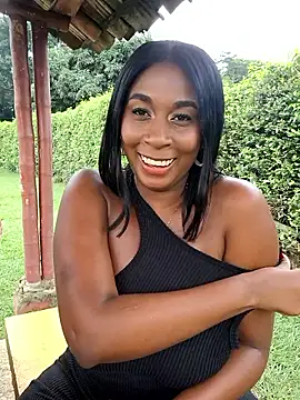 HanaThompson online show from January 2026 04:22:01 PM