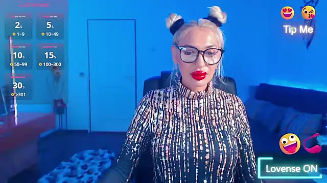 Snapshot of beauty_chl0e chatting on December 2025 07:31:02 PM beauty chl0e online show from December 2025 07:31:02 PM