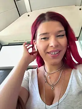 RiriRoseey online show from June 2026 07:20:01 AM