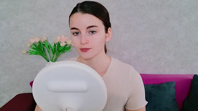 Miss Arwen online show from November 2025 05:41:02 AM