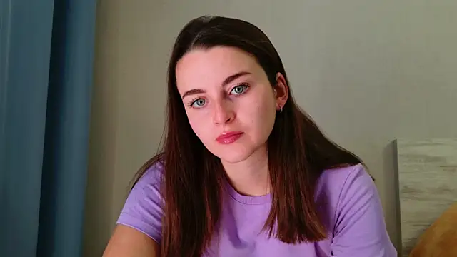 Miss Arwen online show from April 2026 07:00:01 AM