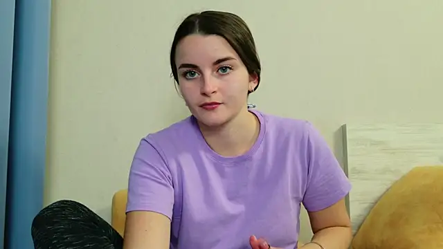 Miss Arwen online show from April 2026 04:48:02 PM