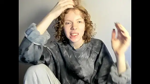 StellaDavis online show from November 2025 12:30:01 PM