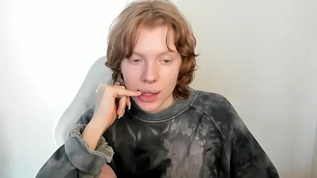 StellaDavis online show from February 2026 09:17:01 AM