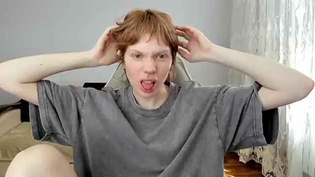 Snapshot of StellaDavis chatting on May 2026 10:11:02 AM StellaDavis online show from May 2026 10:11:02 AM