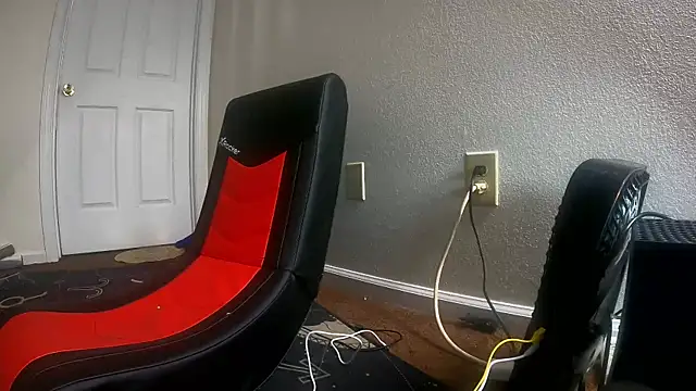 Snapshot of AriellaTaylor chatting on December 2024 04:48:02 PM AriellaTaylor online show from December 2024 04:48:02 PM