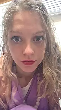 Snapshot of AriellaTaylor chatting on February 2025 03:00:02 AM AriellaTaylor online show from February 2025 03:00:02 AM