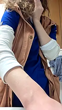 Snapshot of AriellaTaylor chatting on February 2025 11:02:02 AM AriellaTaylor online show from February 2025 11:02:02 AM