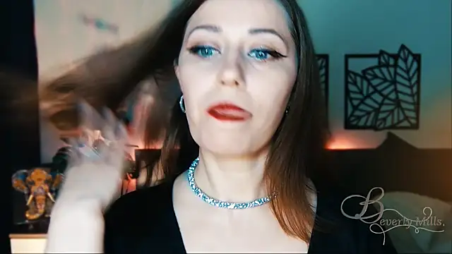 MissBeverlyMills online show from February 2025 03:24:02 PM