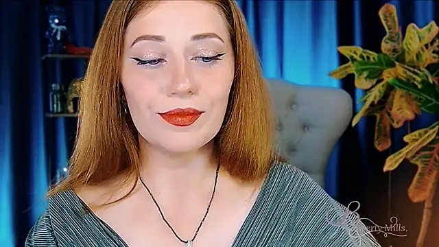 Snapshot of MissBeverlyMills chatting on July 2026 07:45:01 AM MissBeverlyMills online show from July 2026 07:45:01 AM