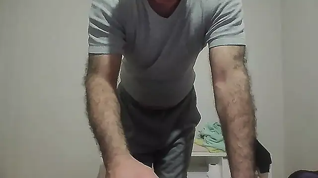 Snapshot of takcikarr chatting on April 2026 08:12:02 PM takcikarr online show from April 2026 08:12:02 PM