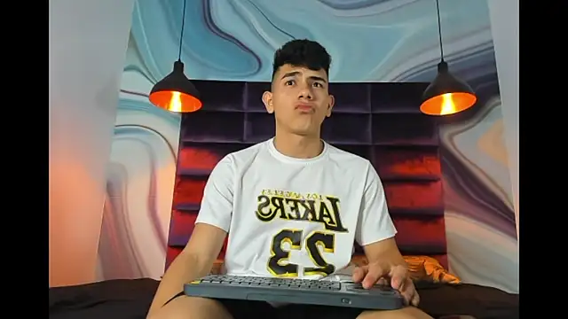 Snapshot of andrew_rose_ chatting on December 2024 06:24:02 AM andrew rose online show from December 2024 06:24:02 AM