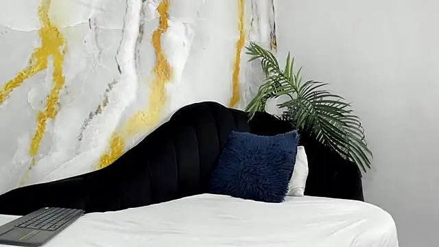 Snapshot of andrew_rose_ chatting on September 2025 02:55:01 PM andrew rose online show from September 2025 02:55:01 PM