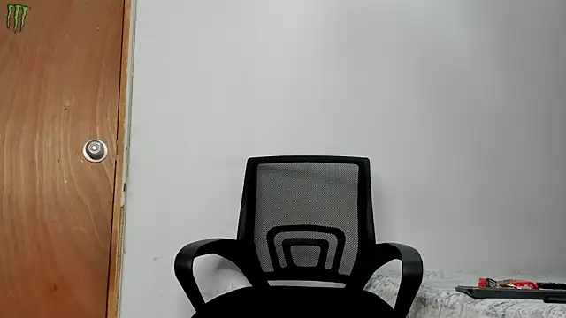 Snapshot of andrew_rose_ chatting on November 2025 05:43:01 AM andrew rose online show from November 2025 05:43:01 AM