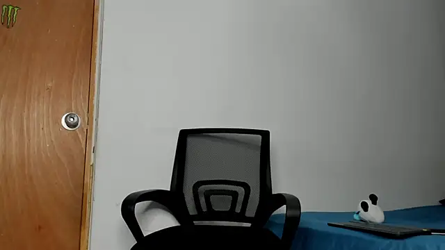 Snapshot of andrew_rose_ chatting on December 2025 12:52:02 AM andrew rose online show from December 2025 12:52:02 AM