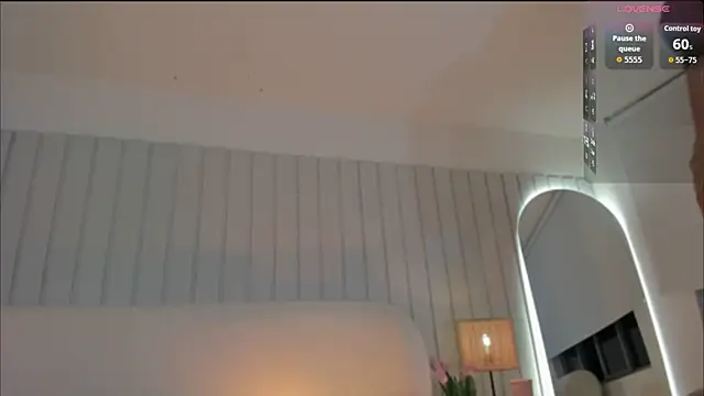 Megan-holly online show from April 2026 12:13:02 AM