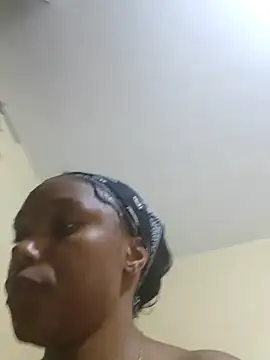 Missthigh online show from April 2026 06:40:02 AM