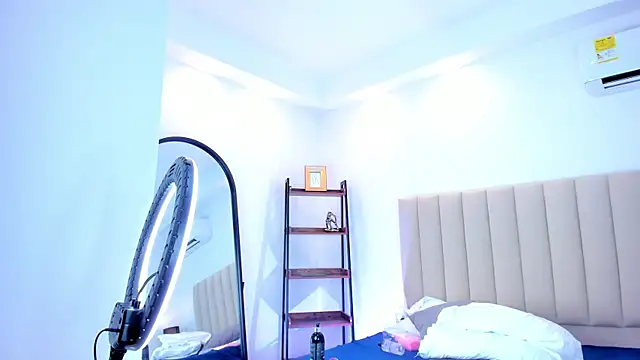 LindaRey  online show from January 2025 04:14:02 PM