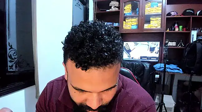 Snapshot of Drako_Argentii chatting on February 2025 10:58:01 PM Drako Argentii online show from February 2025 10:58:01 PM