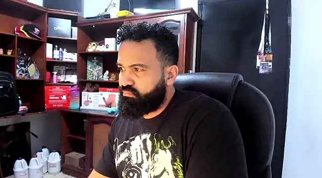 Snapshot of Drako_Argentii chatting on March 2025 03:40:01 AM Drako Argentii online show from March 2025 03:40:01 AM