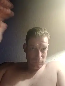 Snapshot of MArciQuarky chatting on March 2025 11:33:01 PM MArciQuarky online show from March 2025 11:33:01 PM