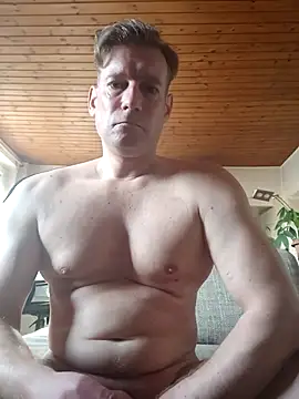 Snapshot of MArciQuarky chatting on March 2025 09:10:02 AM MArciQuarky online show from March 2025 09:10:02 AM