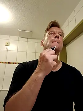 Snapshot of MArciQuarky chatting on October 2025 02:26:02 PM MArciQuarky online show from October 2025 02:26:02 PM