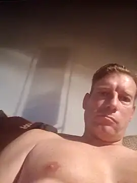 Snapshot of MArciQuarky chatting on November 2025 06:13:02 AM MArciQuarky online show from November 2025 06:13:02 AM