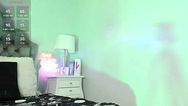 Snapshot of atena_hill chatting on September 2025 07:52:01 PM atena hill online show from September 2025 07:52:01 PM