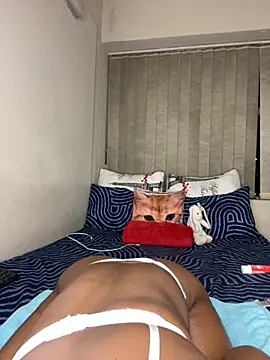 Snapshot of Kinkyy_ chatting on October 2025 08:31:02 PM Kinkyy online show from October 2025 08:31:02 PM