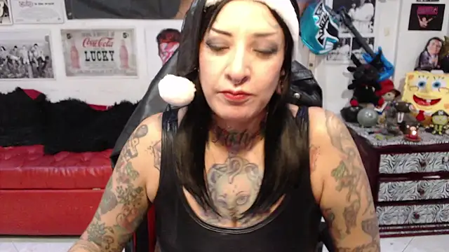 Rollyderolandia666 online show from December 2024 10:06:01 PM