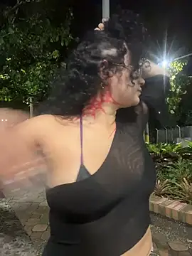 Snapshot of Electra_doll_ chatting on November 2025 11:28:01 PM Electra doll online show from November 2025 11:28:01 PM