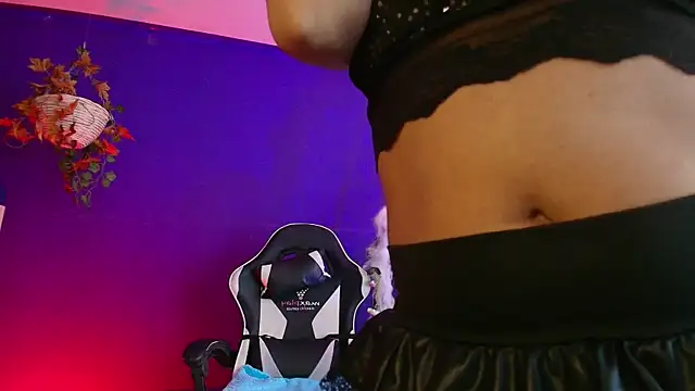 Emmapark  online show from April 2026 07:22:01 PM