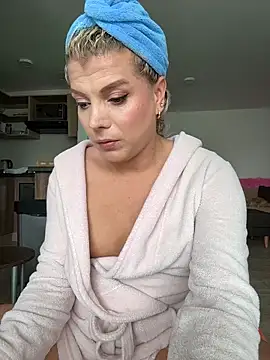 Georgiafox online show from April 2026 09:12:02 PM