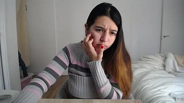 Contantin helena online show from January 2025 01:41:02 PM