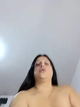 whitegirl0122 online show from November 2025 07:35:01 PM