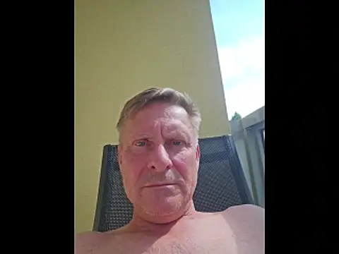 johnnym1 online show from June 2026 07:33:02 AM