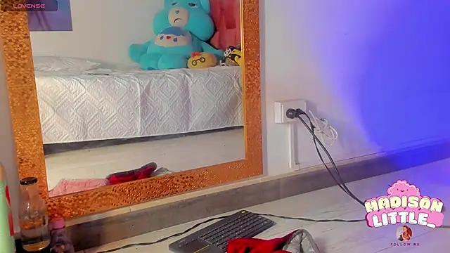 madison little  online show from March 2025 05:50:01 PM