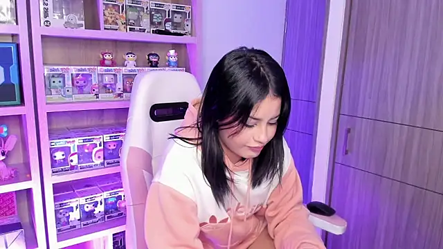 Snapshot of Victoria_se chatting on April 2026 05:12:02 AM Victoria se online show from April 2026 05:12:02 AM