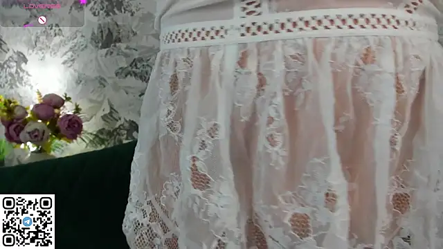 Snapshot of Kelly_Hardy chatting on January 2025 04:12:02 AM Kelly Hardy online show from January 2025 04:12:02 AM