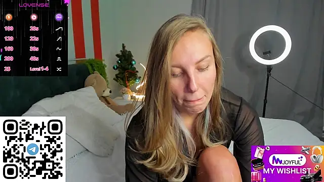 Snapshot of Kelly_Hardy chatting on January 2025 07:04:01 AM Kelly Hardy online show from January 2025 07:04:01 AM