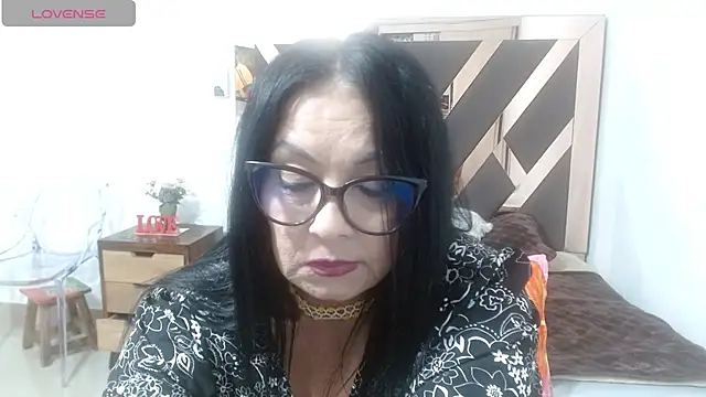 Snapshot of lindaesmeralda chatting on March 2026 04:54:01 PM lindaesmeralda online show from March 2026 04:54:01 PM