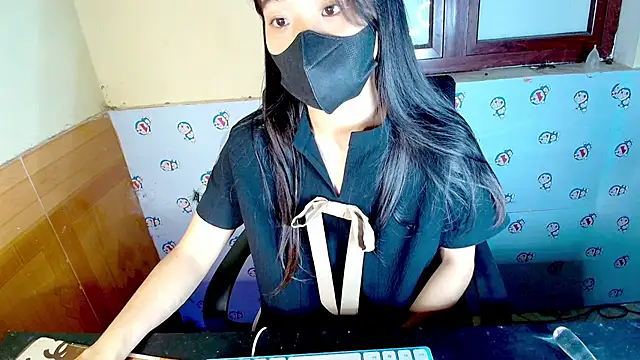   Saphia   online show from October 2025 02:40:01 PM