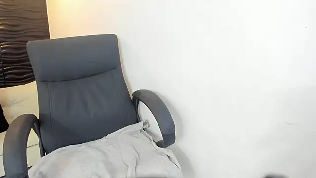 sofia 44 online show from March 2026 01:58:02 PM